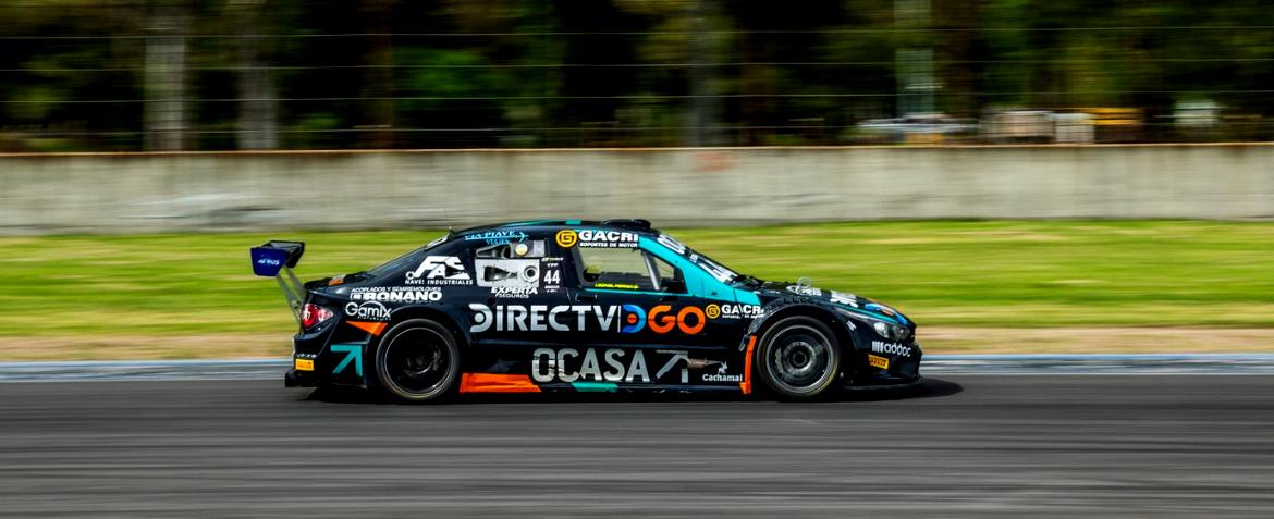 La pole fue para Leonel Pernía 